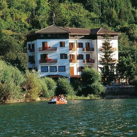 Hotel Acquevive Scanno Exterior photo